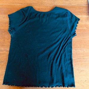 Lettuce edged slightly cropped black T-shirt